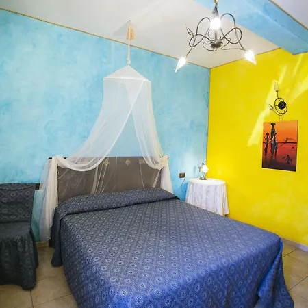 Casale Giulia Marina Di 3* לזינה